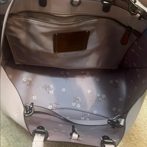 Coach Women's Tote Bag - Cream - Picture 11 of 16